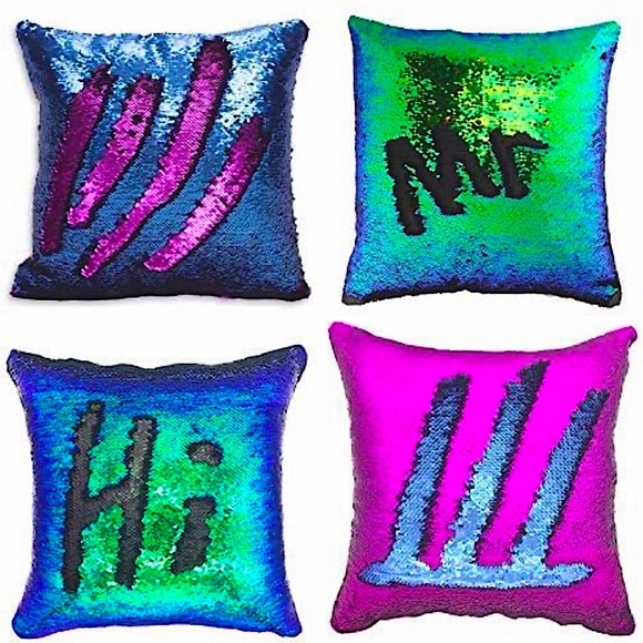 🎁*NWT* 4pk Reversible Sequin 16x16” Pillowcases - Picture 1 of 3